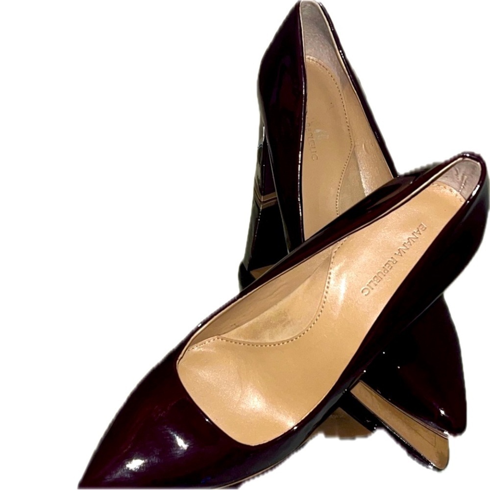 BANANA REPUBLIC MADISON 12-HOUR BLOCK-HEEL PUMP in Bordeaux Red Patent Leather - Picture 2 of 12